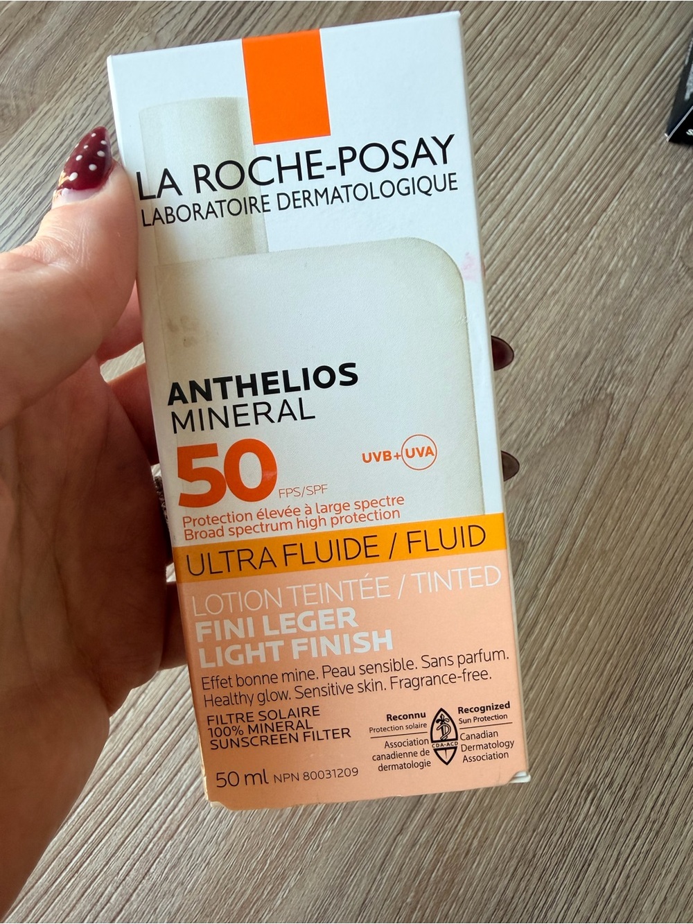 La Roche-Posay Anthelios Mineral SPF 50 Tinted Ultra Fluid - in Light finish